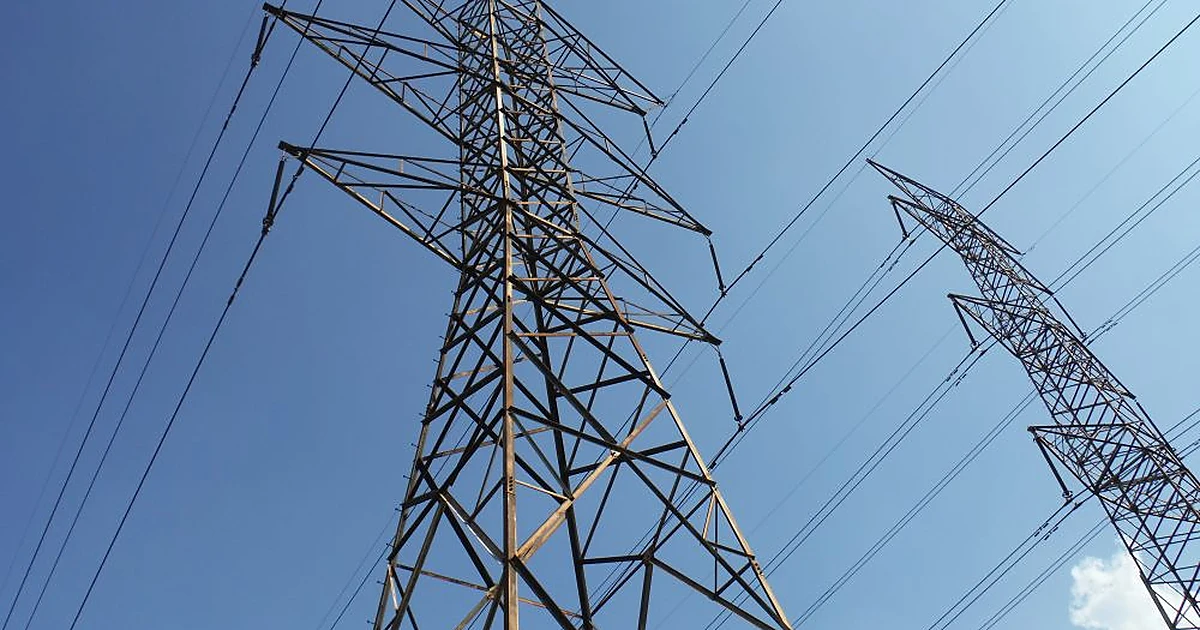 High voltage power transmission tower and grid